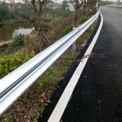 道（dào）路護欄的施工質量標準與要求是怎樣的？
