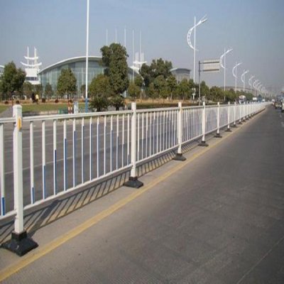 市政護欄（lán）在城市建設中起到的美化作用